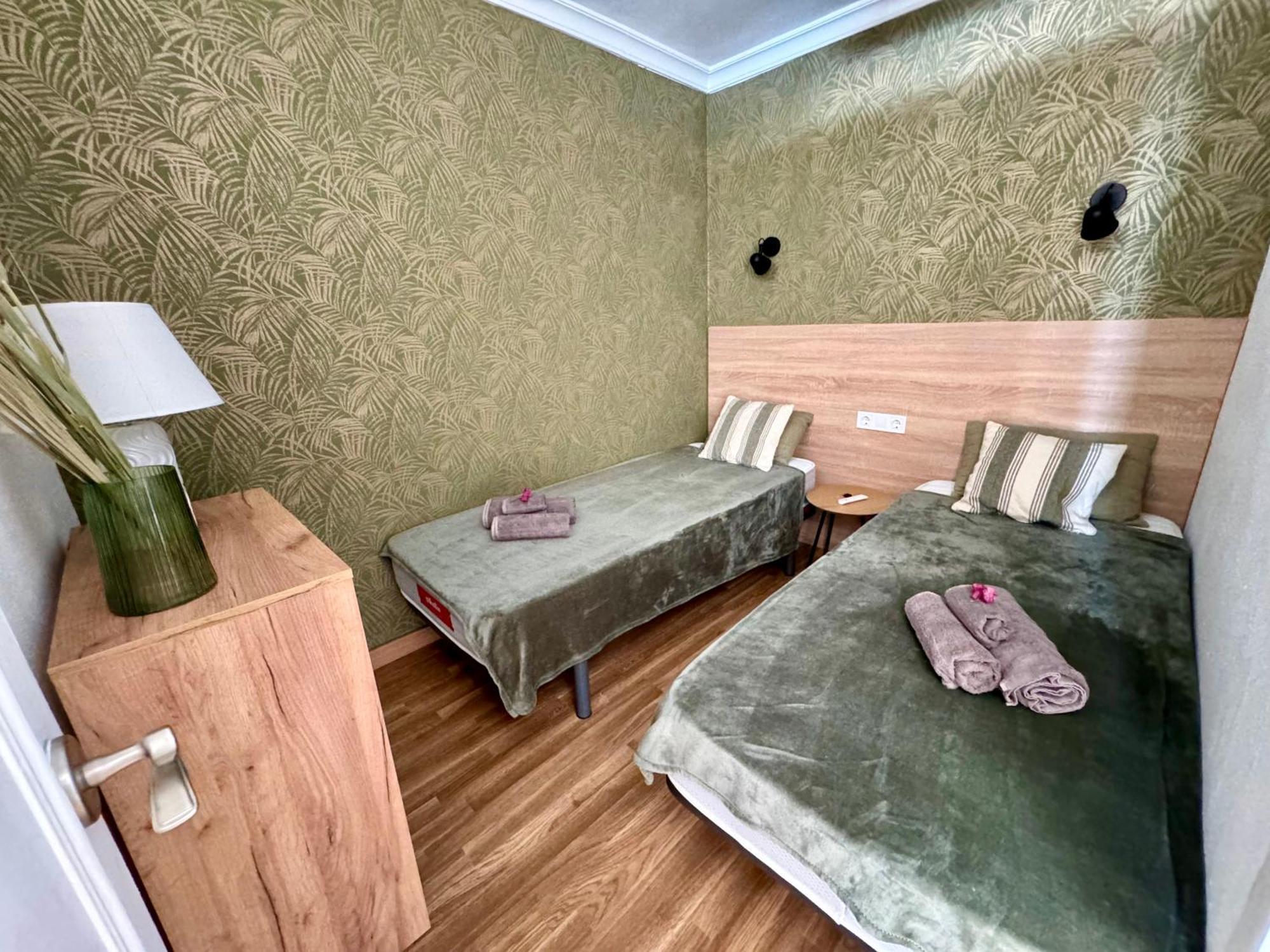 Perla Playa Casa Apartment เบนัลมาเดนา ภายนอก รูปภาพ