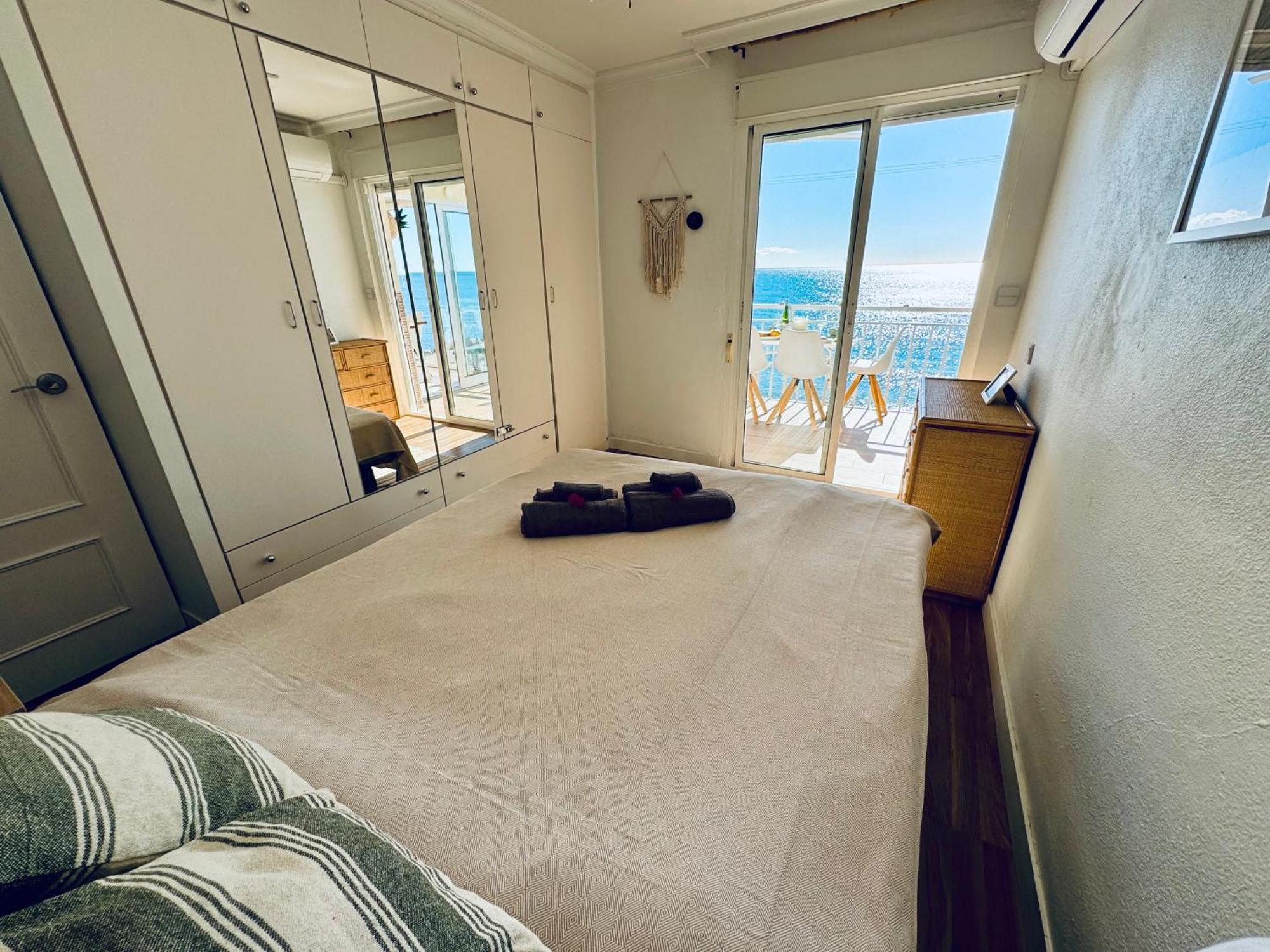 Perla Playa Casa Apartment เบนัลมาเดนา ภายนอก รูปภาพ